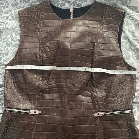 Alexander Wang crocodile skin design 100% calf skin sleeveless blouse, Size 10 - Picture 7 of 8